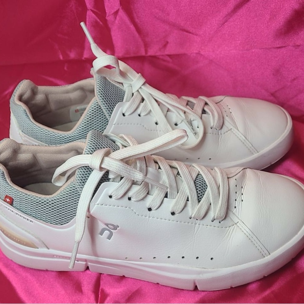 ON WOMENS. THE ROGER ADVANTAGE SNEKERS 7.5 - Picture 2 of 10